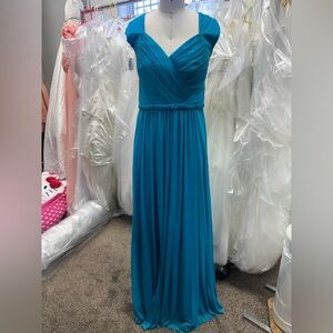 Elegant Teal Evening Gown